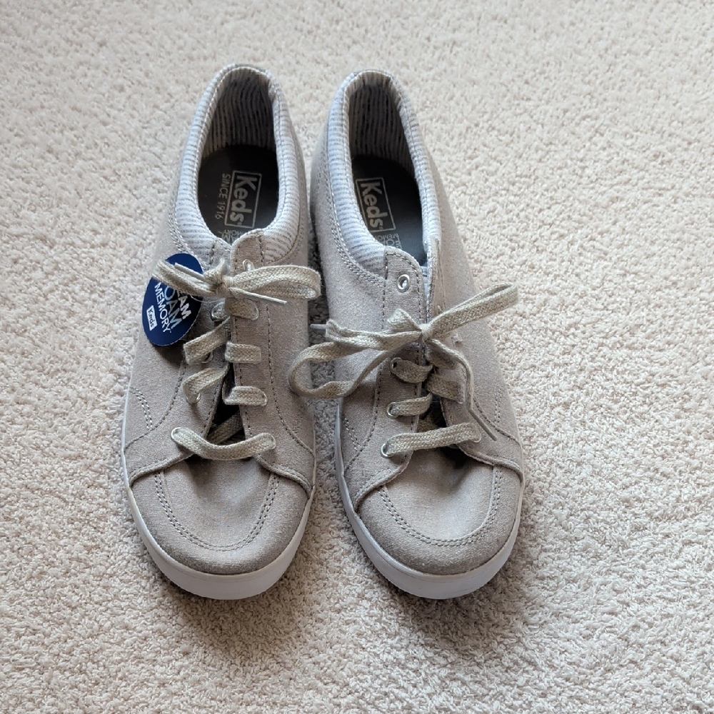 Keds Gray & White Sneakers – Memory Foam Dream Foam Soles – Women’s – NWT